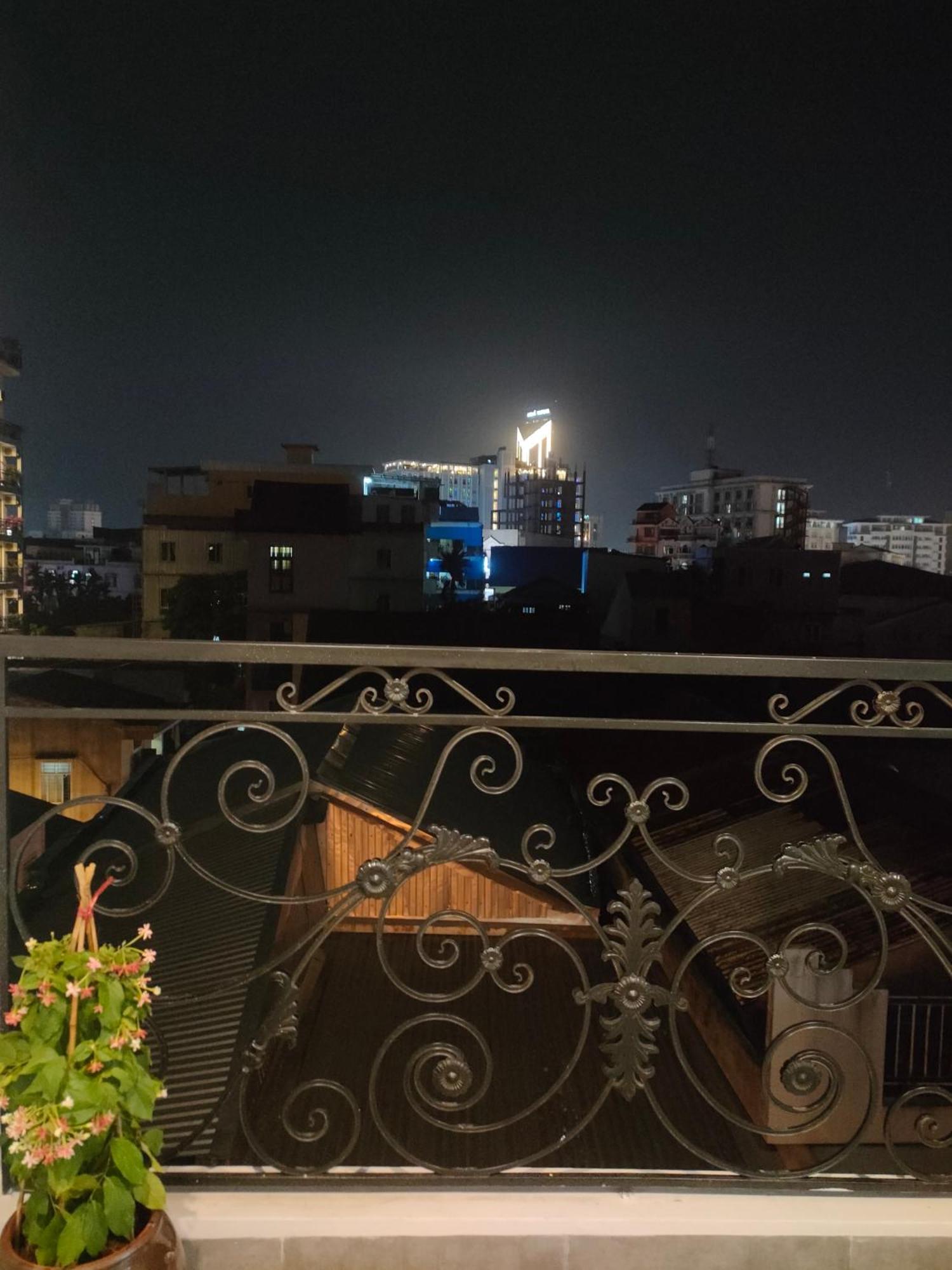 Nineties Homestay Hue Exterior foto